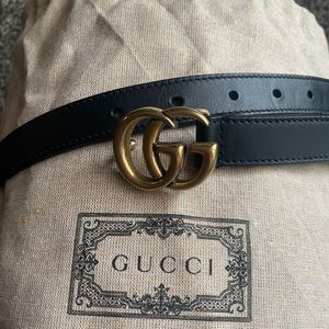 Gucci skinny black leather with double G buckle. Size 75 (26in or size 2)
